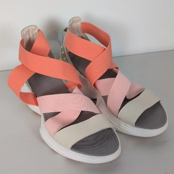 Sorel Explorer Blitz Strappy Sandal - Picture 1 of 10